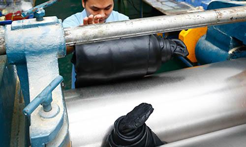 客制化橡膠塑膠制品制造商,廣州森拓橡塑制品有限公司:堅強(qiáng)的產(chǎn)品設(shè)計